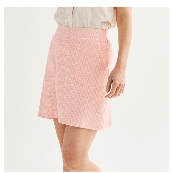 croft & barrow Pants - NWT Croft & Barrow Women’s Easy Pull-On Peach and White Skort (L)